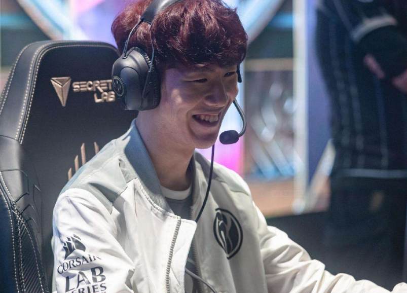 外媒发布S11小组赛PICK排行榜：女枪排名第一